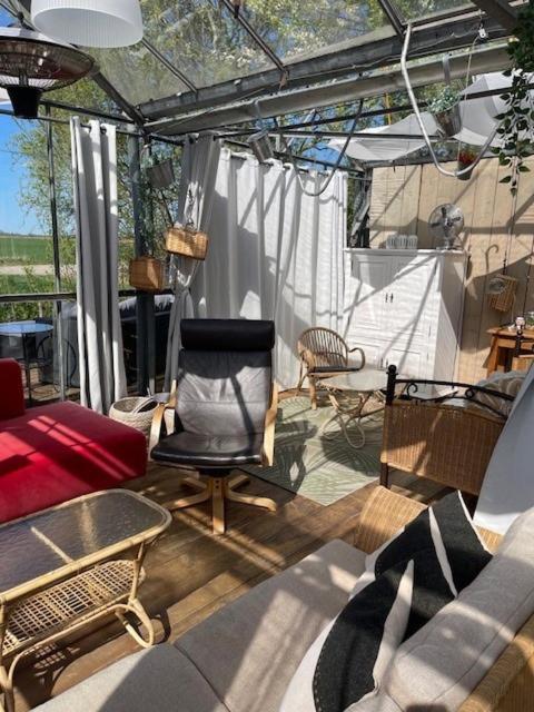 Vrijstaande Accommodatie Glamping De Kas Inn Hank Exterior photo